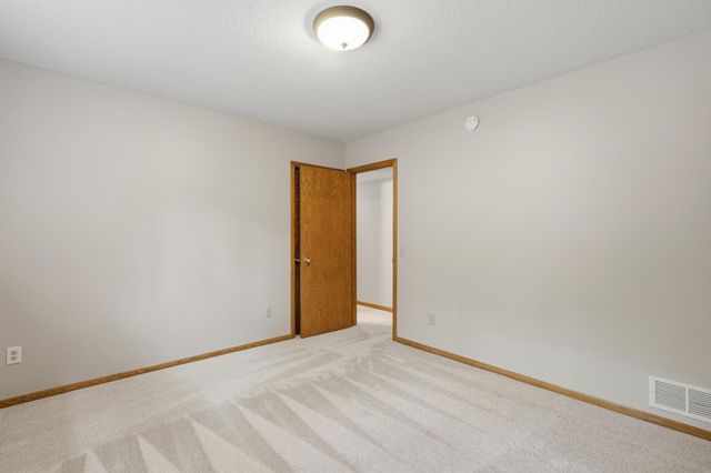 13150 Fordham Court, Apple Valley, MN 55124
