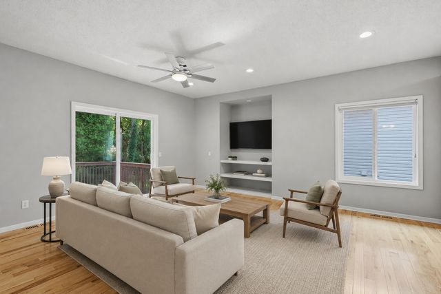 13150 Fordham Court, Apple Valley, MN 55124