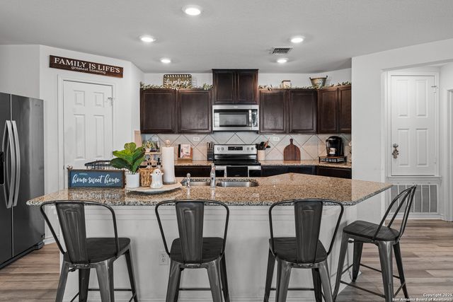 11221 Amberina, San Antonio, TX 78245