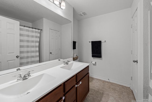 11221 Amberina, San Antonio, TX 78245