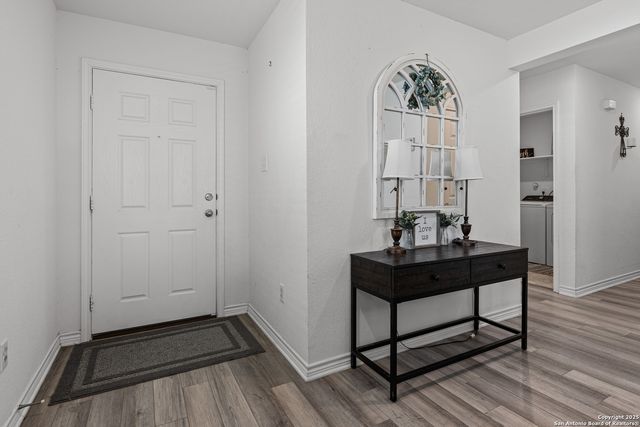 11221 Amberina, San Antonio, TX 78245