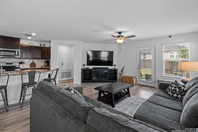 11221 Amberina, San Antonio, TX 78245