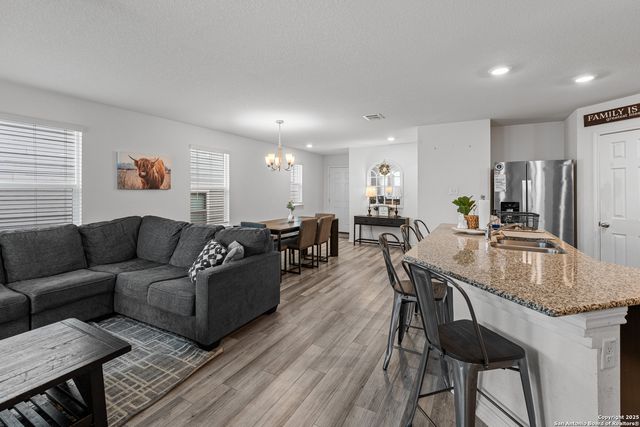 11221 Amberina, San Antonio, TX 78245