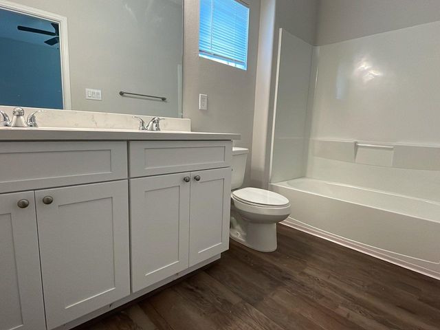 832 Elkhart Street C, Houston, TX 77091