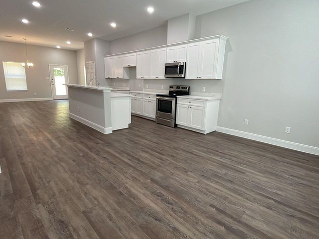 832 Elkhart Street C, Houston, TX 77091