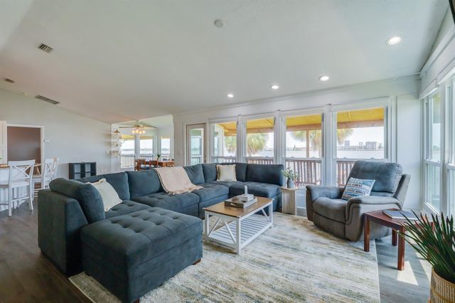 1633 RIVERSIDE DRIVE, Daytona Beach, FL 32117