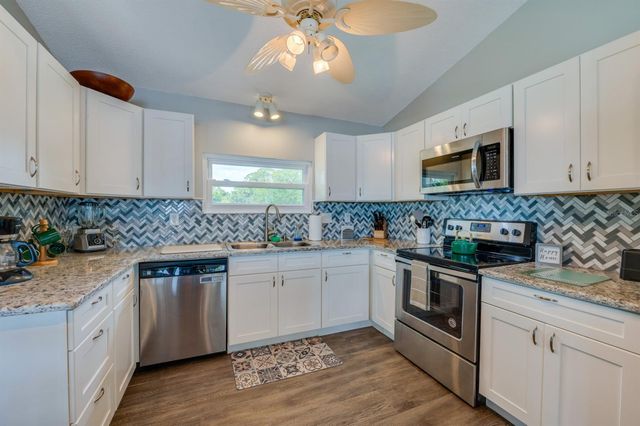 1633 RIVERSIDE DRIVE, Daytona Beach, FL 32117