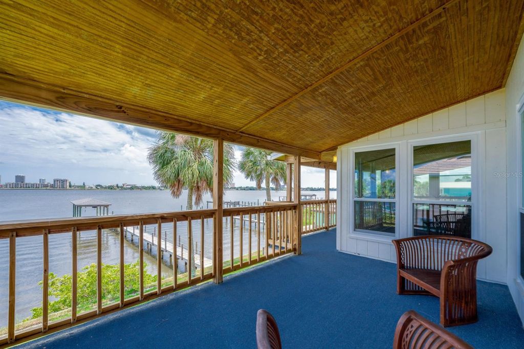 Image 14 of property listing at 1633 RIVERSIDE DRIVE, Daytona Beach, FL 32117