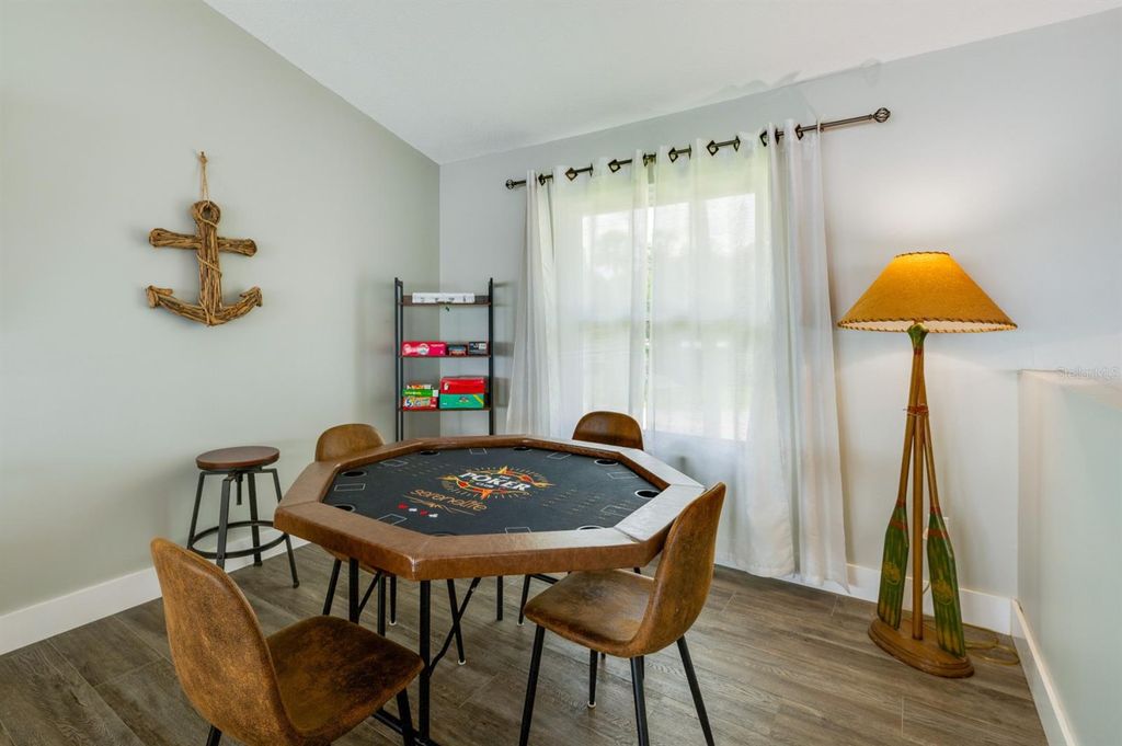 Image 15 of property listing at 1633 RIVERSIDE DRIVE, Daytona Beach, FL 32117