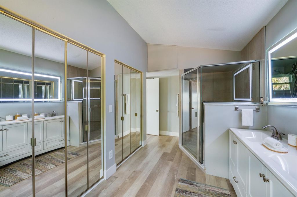 Image 18 of property listing at 1633 RIVERSIDE DRIVE, Daytona Beach, FL 32117