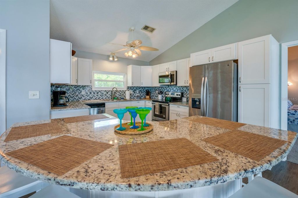 Image 7 of property listing at 1633 RIVERSIDE DRIVE, Daytona Beach, FL 32117