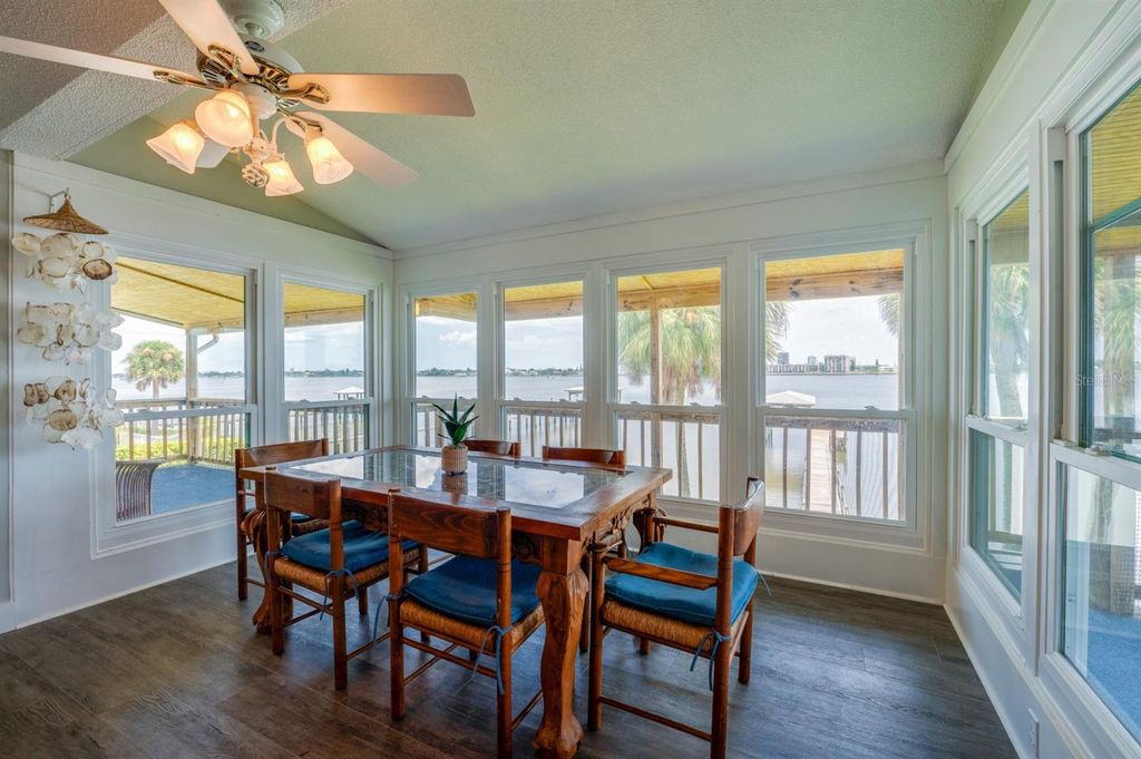 Image 8 of property listing at 1633 RIVERSIDE DRIVE, Daytona Beach, FL 32117