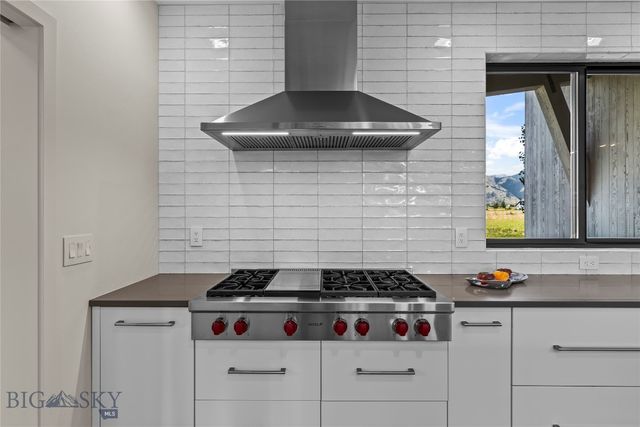 235 Spain Bridge Circle Drive, Belgrade, MT 59714