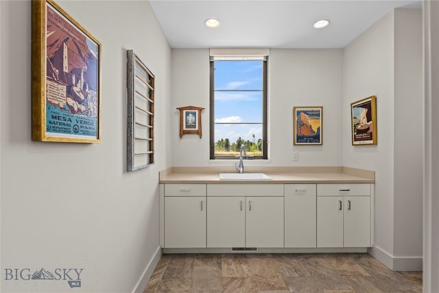 235 Spain Bridge Circle Drive, Belgrade, MT 59714