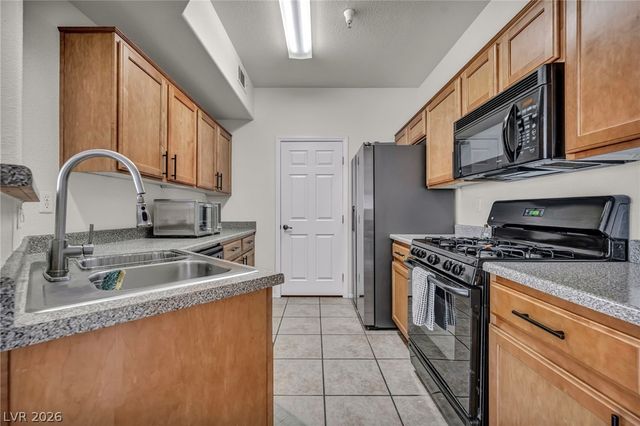 5855 Valley Drive 2169, North Las Vegas, NV 89031