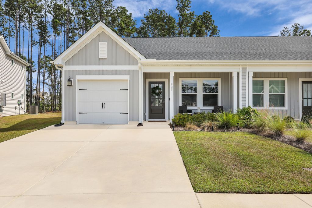 825 Descartes Street, Summerville, SC 29486