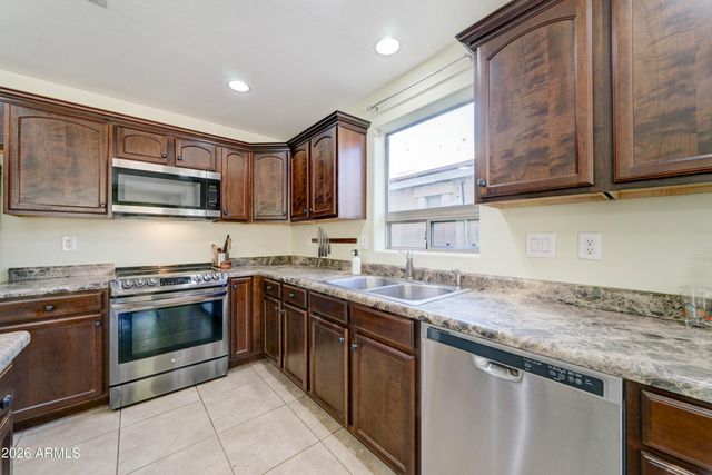 4192 E BONANZA Road, Gilbert, AZ 85297