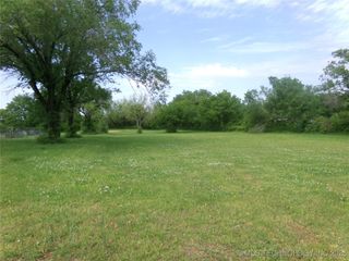 W North Avenue, Checotah, OK 74426