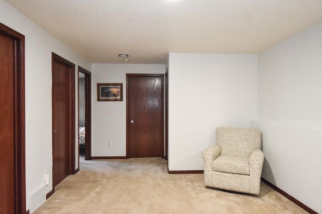 706 14TH Avenue E, West Fargo, ND 58078