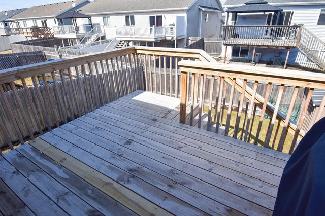 706 14TH Avenue E, West Fargo, ND 58078