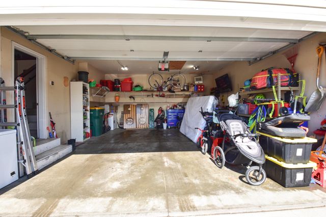 706 14TH Avenue E, West Fargo, ND 58078