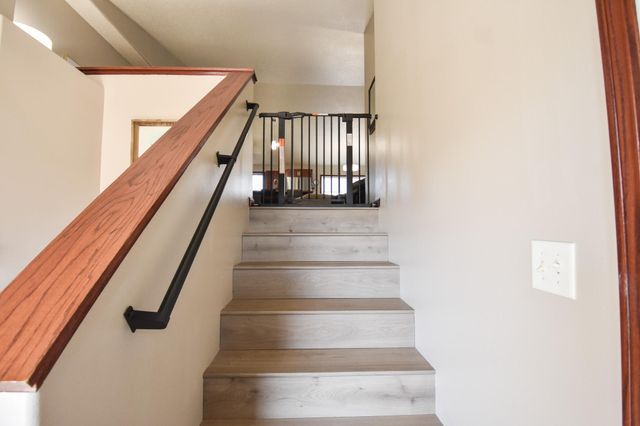 706 14TH Avenue E, West Fargo, ND 58078