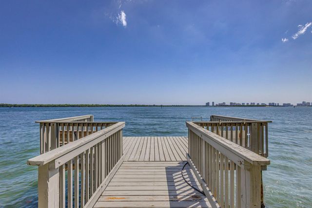 52 Yacht Club Drive 305, North Palm Beach, FL 33408