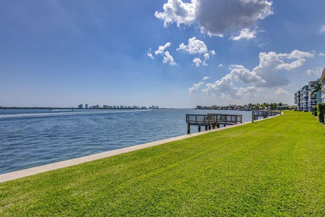 52 Yacht Club Drive 305, North Palm Beach, FL 33408