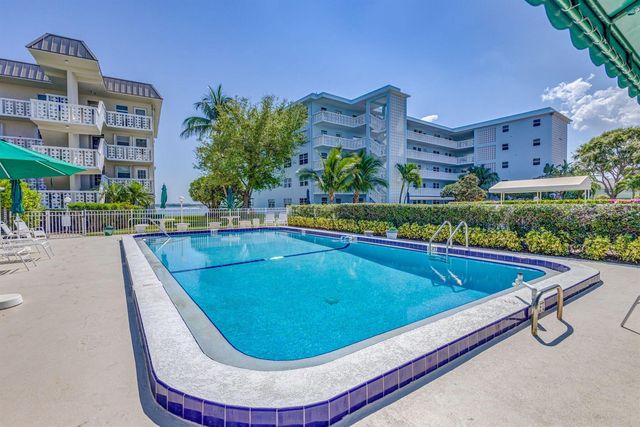 52 Yacht Club Drive 305, North Palm Beach, FL 33408
