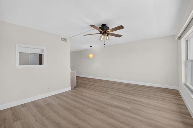 52 Yacht Club Drive 305, North Palm Beach, FL 33408