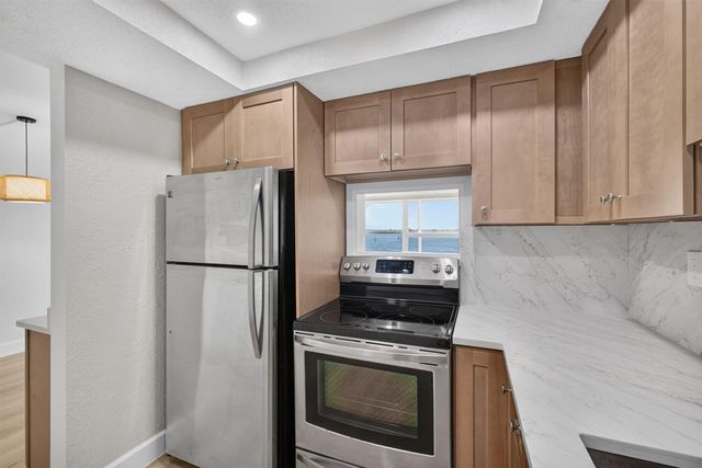 52 Yacht Club Drive 305, North Palm Beach, FL 33408