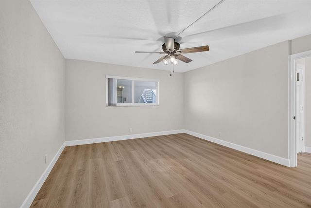 52 Yacht Club Drive 305, North Palm Beach, FL 33408