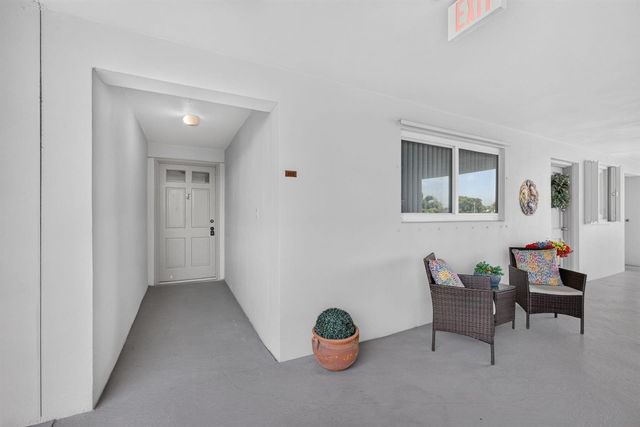 52 Yacht Club Drive 305, North Palm Beach, FL 33408