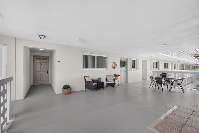 52 Yacht Club Drive 305, North Palm Beach, FL 33408
