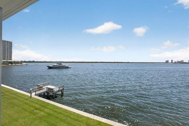 52 Yacht Club Drive 305, North Palm Beach, FL 33408