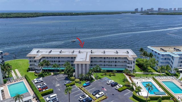 52 Yacht Club Drive 305, North Palm Beach, FL 33408
