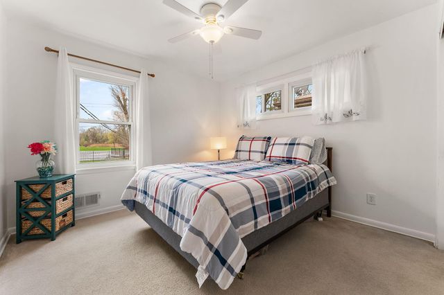 217 W 40th Place, Griffith, IN 46319