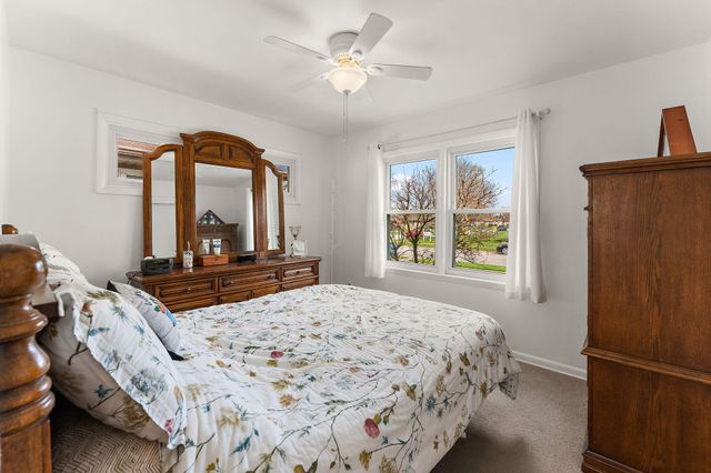 217 W 40th Place, Griffith, IN 46319