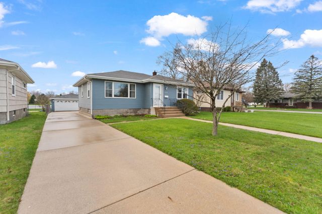 217 W 40th Place, Griffith, IN 46319