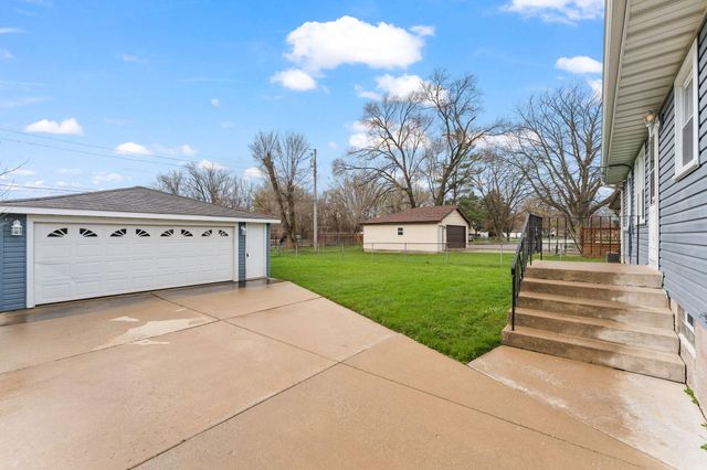 217 W 40th Place, Griffith, IN 46319