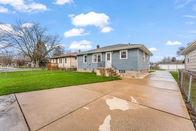 217 W 40th Place, Griffith, IN 46319