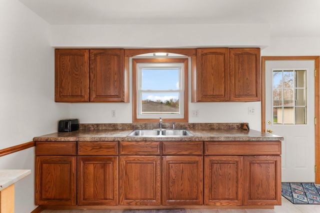 217 W 40th Place, Griffith, IN 46319