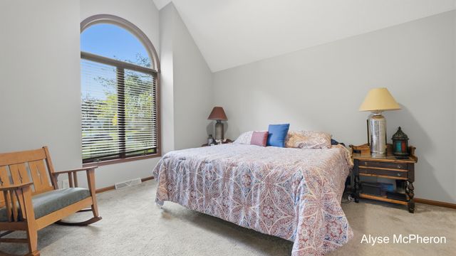 18121 Lovell Road, Spring Lake, MI 49456