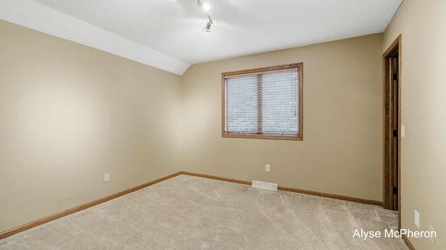 18121 Lovell Road, Spring Lake, MI 49456
