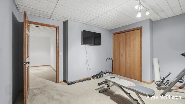 18121 Lovell Road, Spring Lake, MI 49456