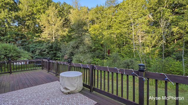 18121 Lovell Road, Spring Lake, MI 49456