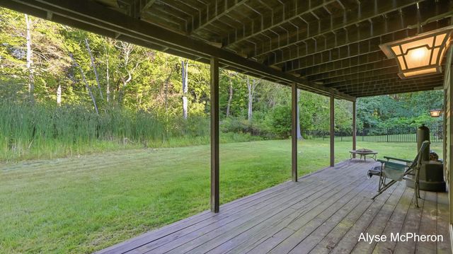 18121 Lovell Road, Spring Lake, MI 49456