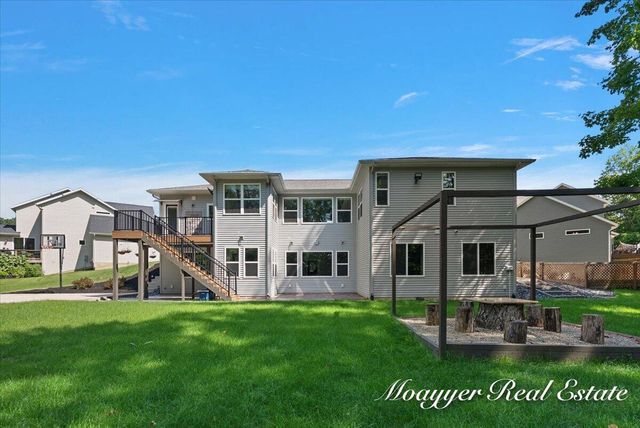 1835 Gloryfield Drive, Byron Center, MI 49315