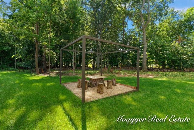 1835 Gloryfield Drive, Byron Center, MI 49315