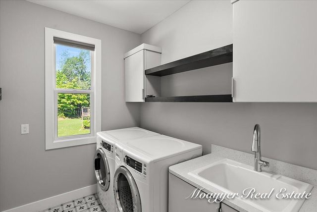 1835 Gloryfield Drive, Byron Center, MI 49315